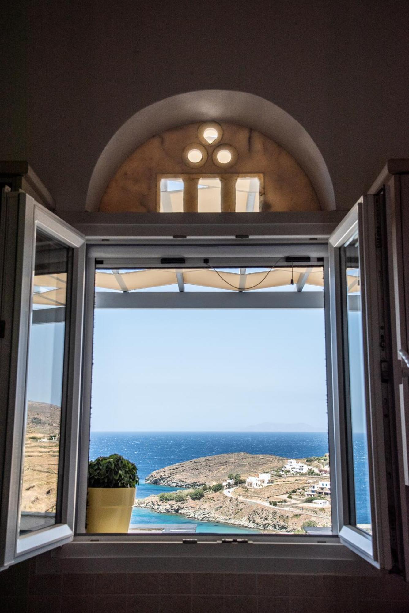 Iliopetra Residence Agios Romanos Екстериор снимка
