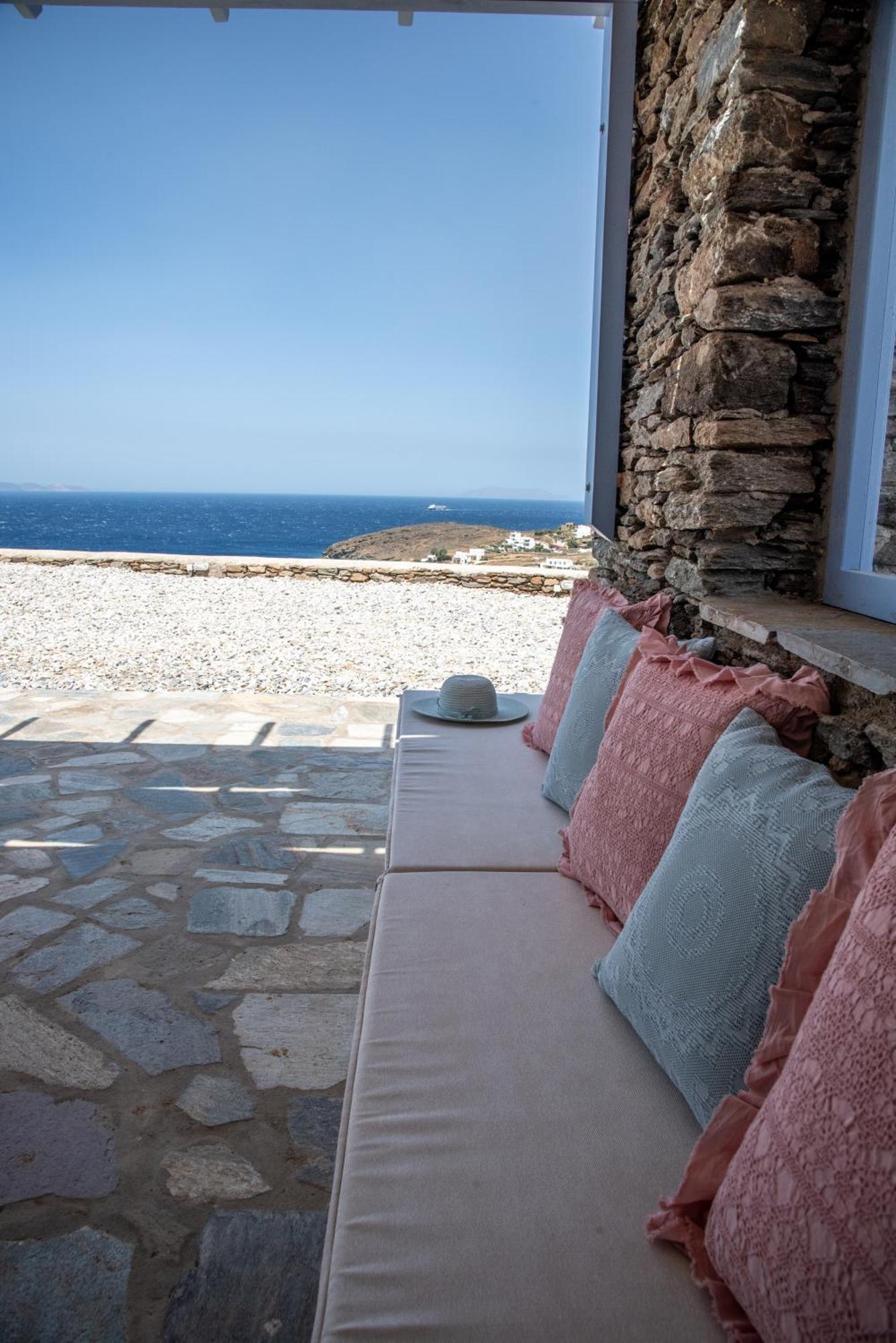 Iliopetra Residence Agios Romanos Екстериор снимка
